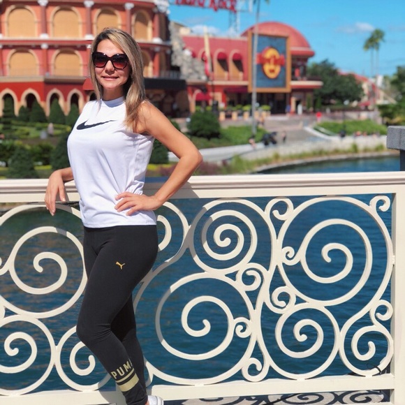 Meet your Posher, Pamela - Picture 3 of 4